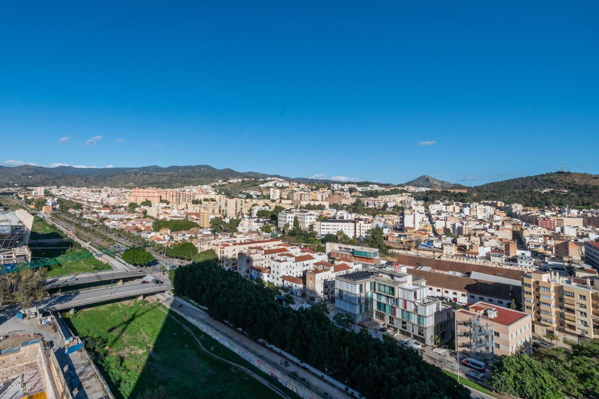 Xpce Urban 14 Skyline - Parking Free Leilighet